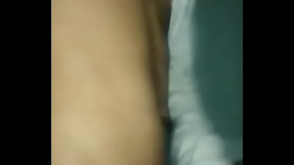 Chico flaquito con culito virgen