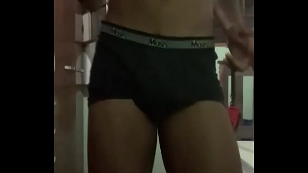 Dançando gostosos só de cueca