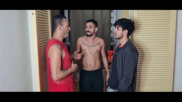 DG o novo aluno da HSP foi recebi com um sexo  A3 Kadu Ventri , Jottaé e Guilhermedott