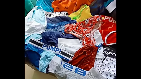 Enseñando mi ropa interior