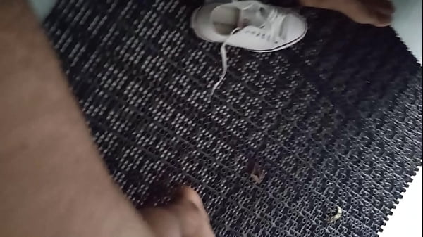 Gozando no vestiário da academia depois do treino (o áudio ficou baixo)