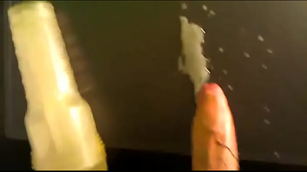 huge cumshot after fleshlight fuck – german twink