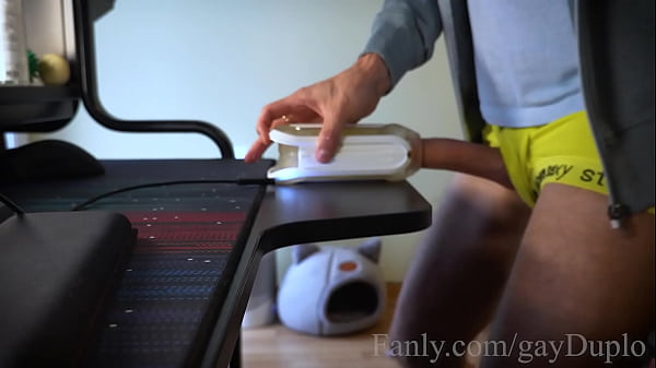 INTERNAL CAMERA CREAMPIE OF FLESHLIGHT