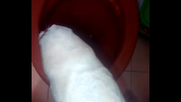 Mijada após punheta