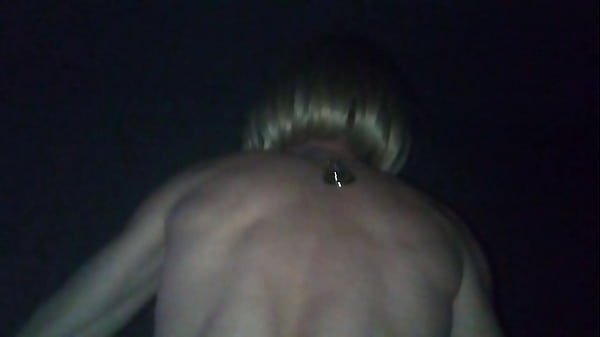 приказал ей спустить трусики и продолжать дальше работать своей сладкой попкой!