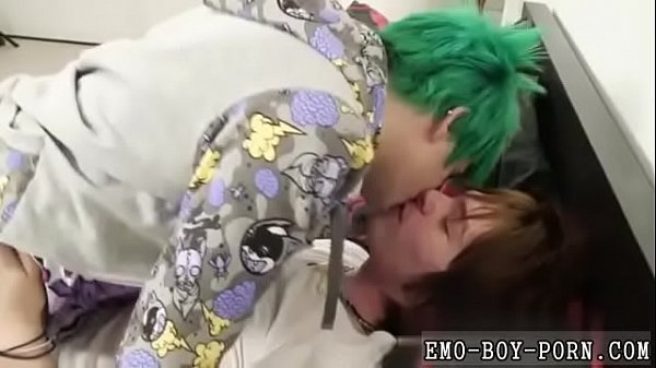 Emo men gay porn site xxx Big top, manhood stud Drake comebacks in