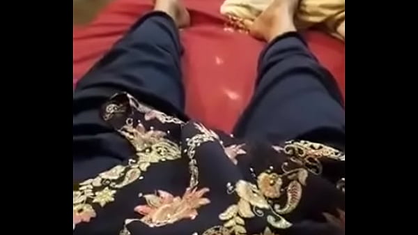 indian crossdresser wearing salwar