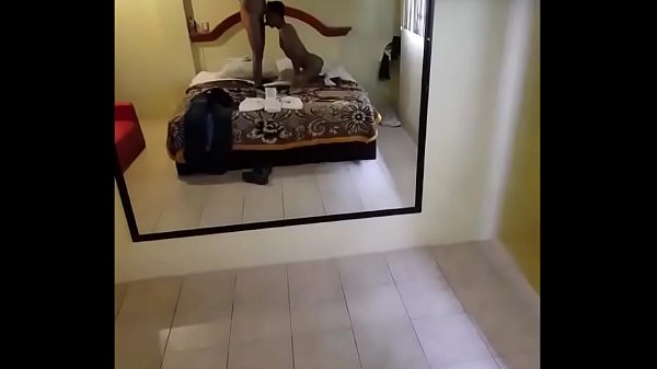 Le encanta mamar a este pasivo