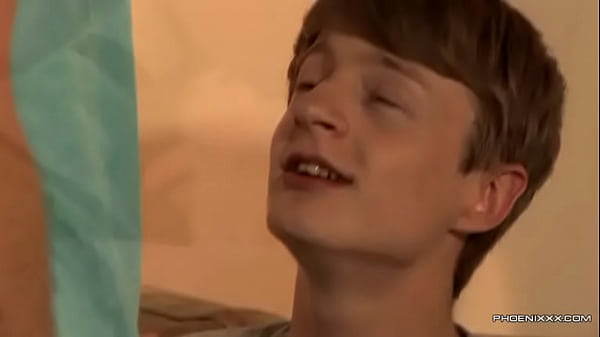 Phoenixxx – Horny Spy Gets A Live Show