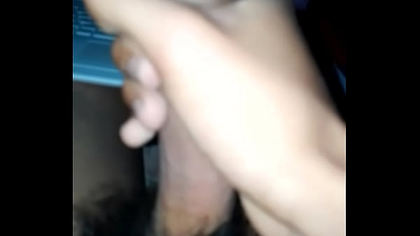 se masturba con video gay (Part 2)