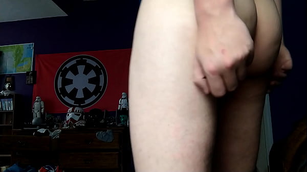 Showing off my virgin hole