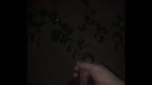 Sục cu trên bãi biển tối nứng