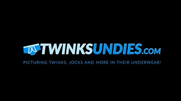 Sweet twinkie only leaves his underwear when masturbating