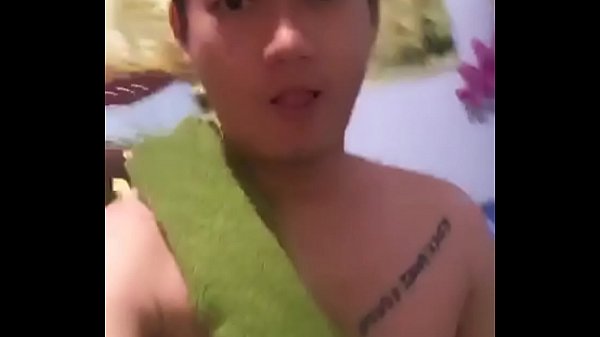 Trai mang sịp hít đất :))