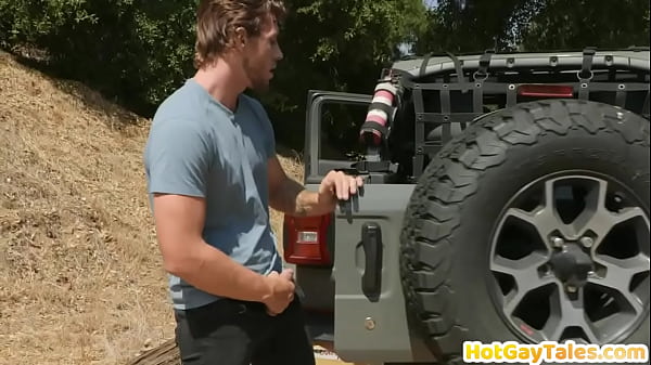 Voyeur jock goes and fuck standed stud