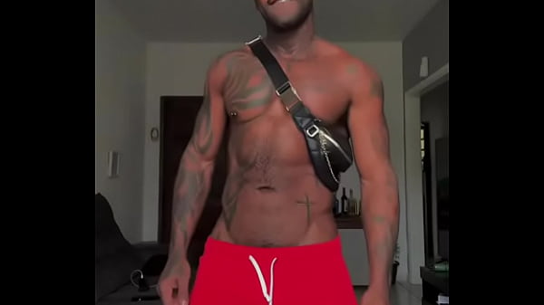 Fodendo o musculoso da academia