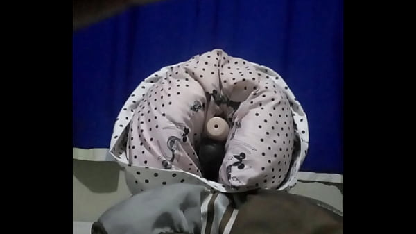 Vato latino activo folla un fleshlight