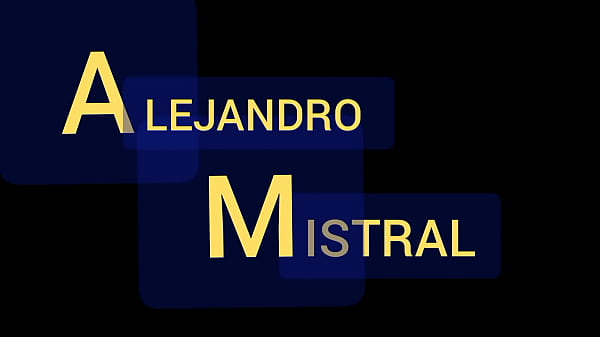 ALEJANDRO MISTRAL baila y muestra una enorme polla en ropa interior blanca