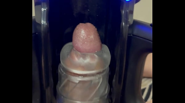 CASTIGO DE CASI 20 MINUTOS CON MASTURBADOR EN VELOCIDAD ALTA AL FINAL ME TEMBLARON LAS PIERNAS Y EL PENE QUEDÓ MUY SENSIBLE