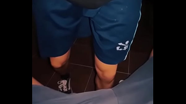 MI P5IM0 HETERO ME FOLLA POR PRIMERA VEZ Y PRUEBA MI CULO GAY