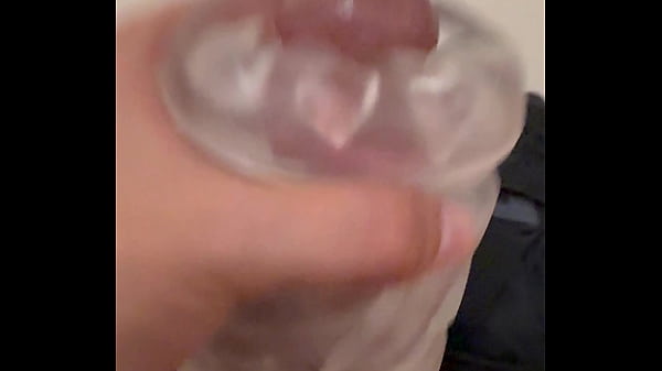 VERGA ERECTA CON MASTURBADOR CON PROTUBERANCIAS INTERNAS LLENAS DE PLACER